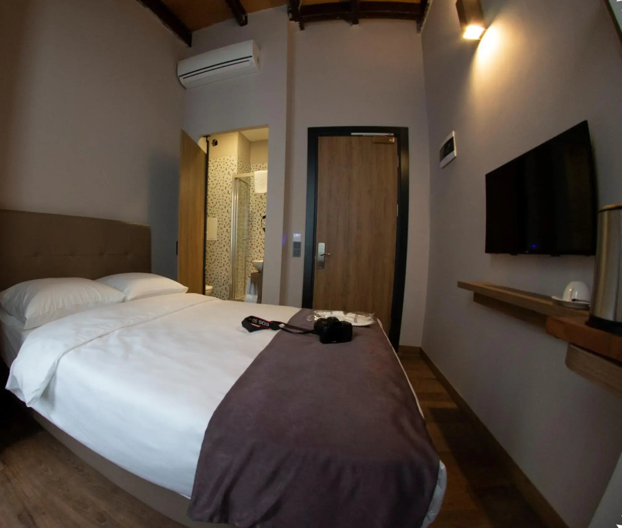 Jurnal Hotel
