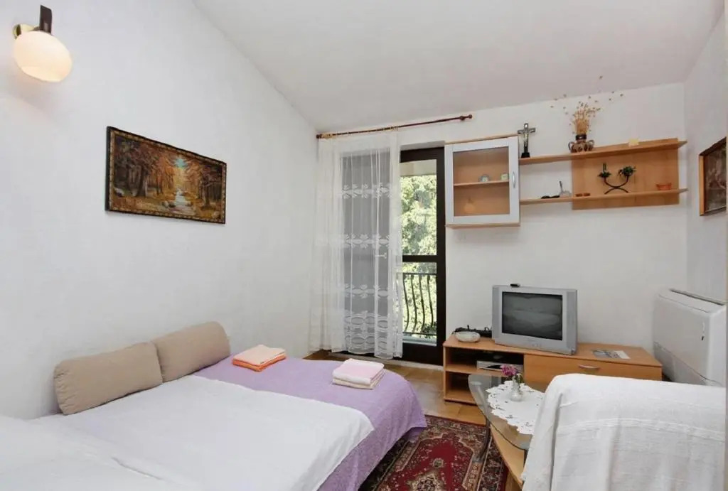 Apartment Nedjeljko - 150m from sea