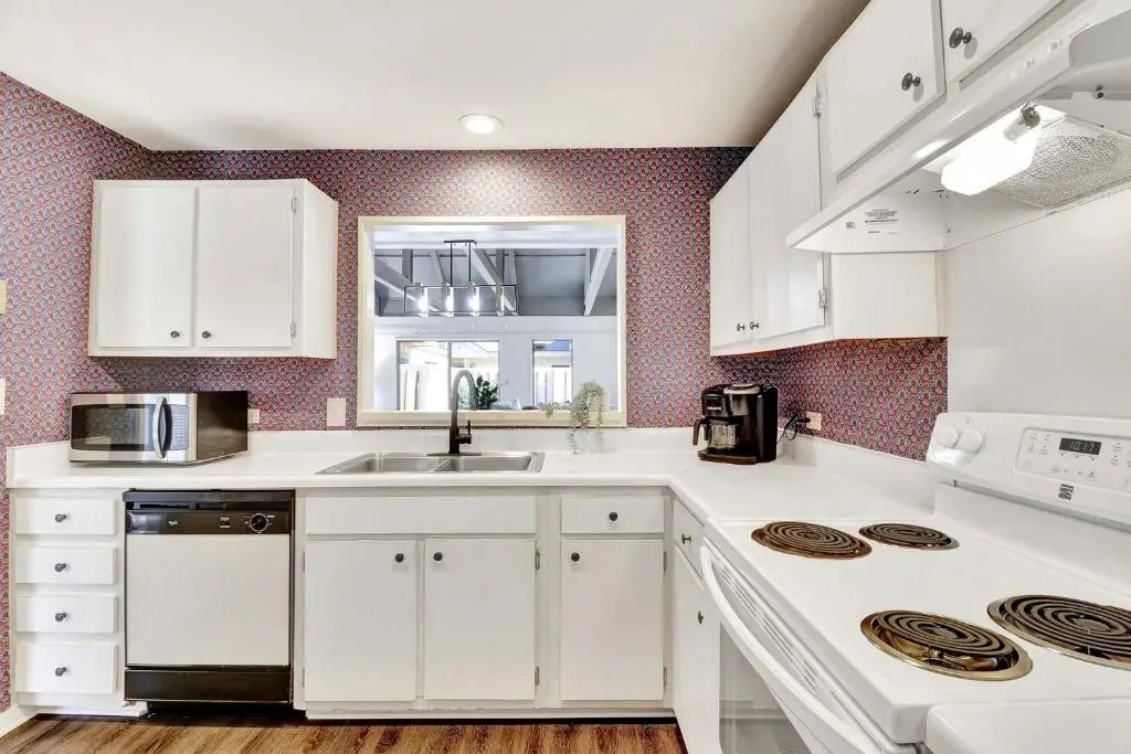 Queens Grant 763, 2 Bedrooms, Pool Access, WiFi, Sleeps 4