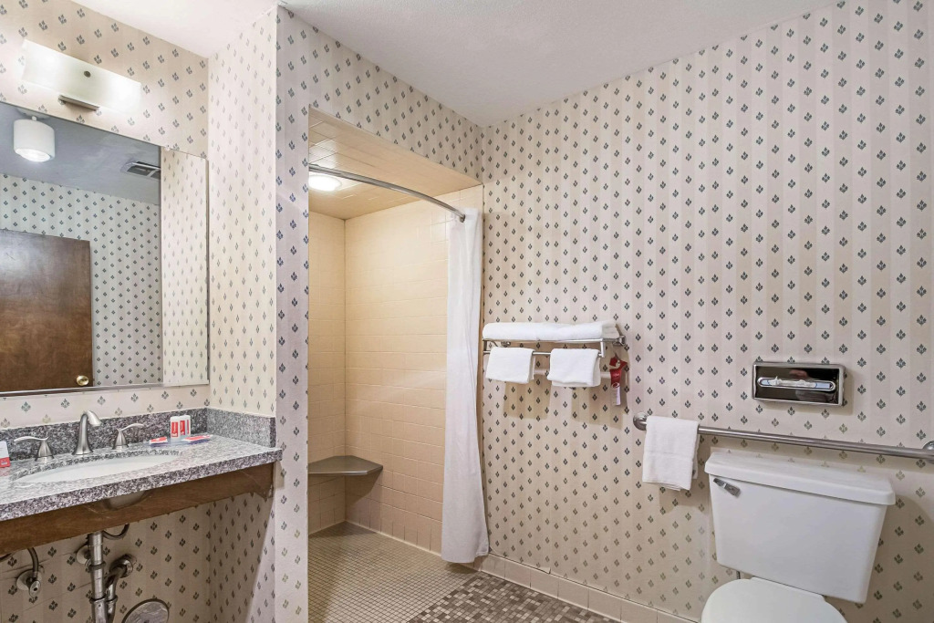 Sutter Inn