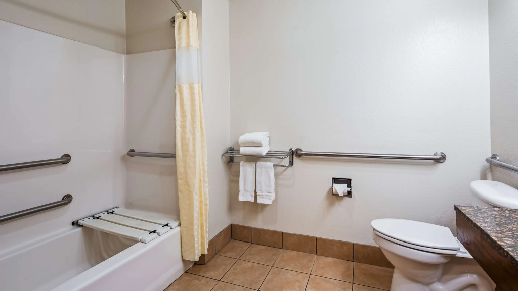 Best Western Club House Inn & Suites