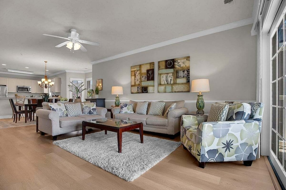 Magnolia Pointe Luster Leaf 4890-301
