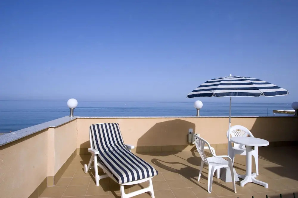 CARIHUELA BEACH