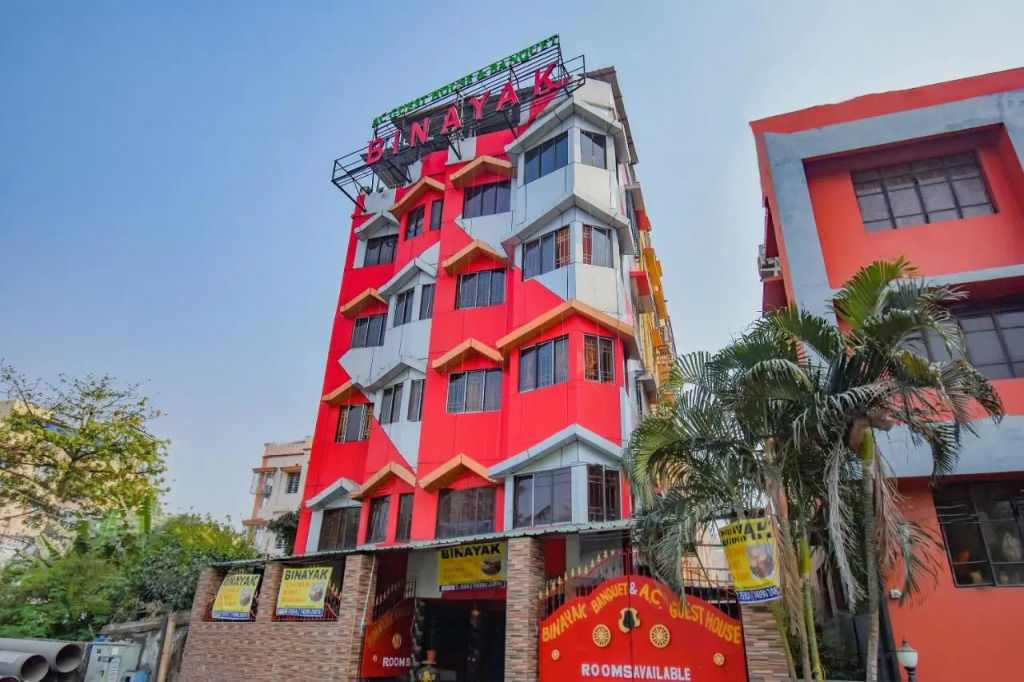 OYO Flagship 77620 Binayak Banquet & Ac Guest House