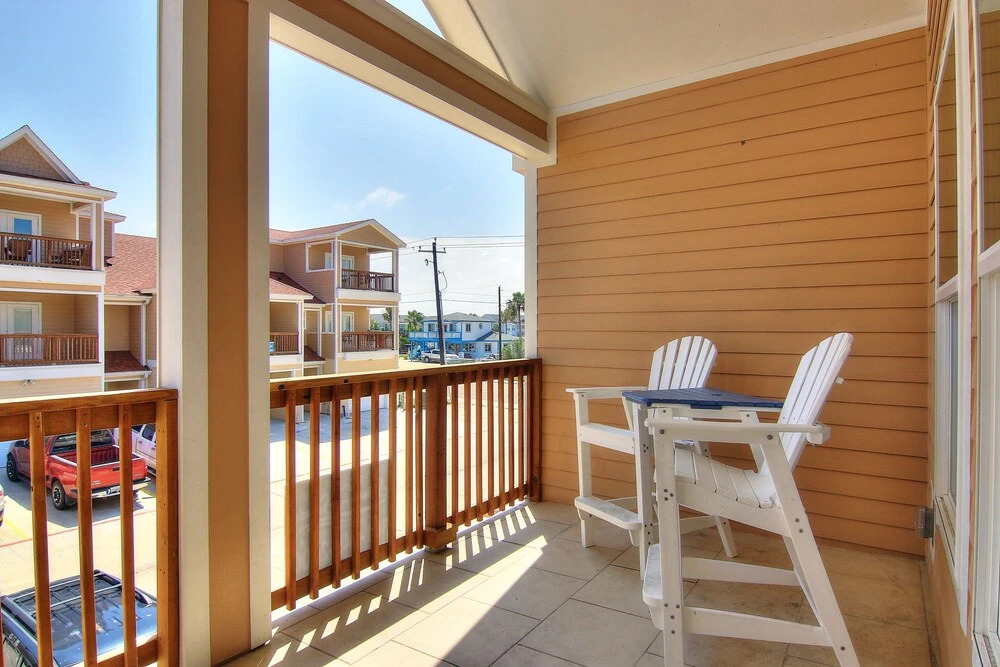 Wakiki Beach BSC304 by RedAwning