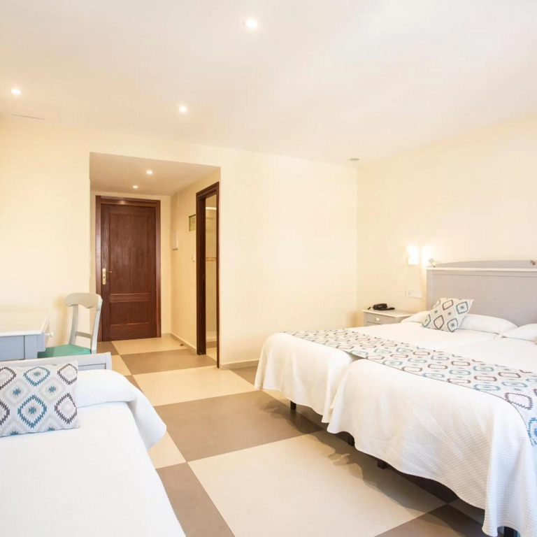 Hotel Playa Sol