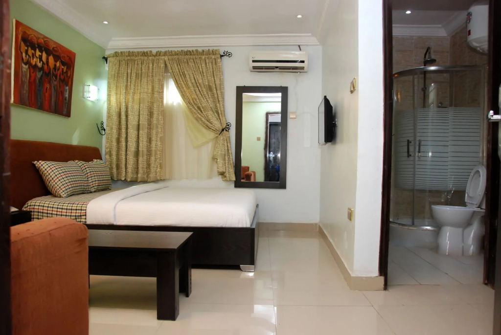 BEN AUTO guest house