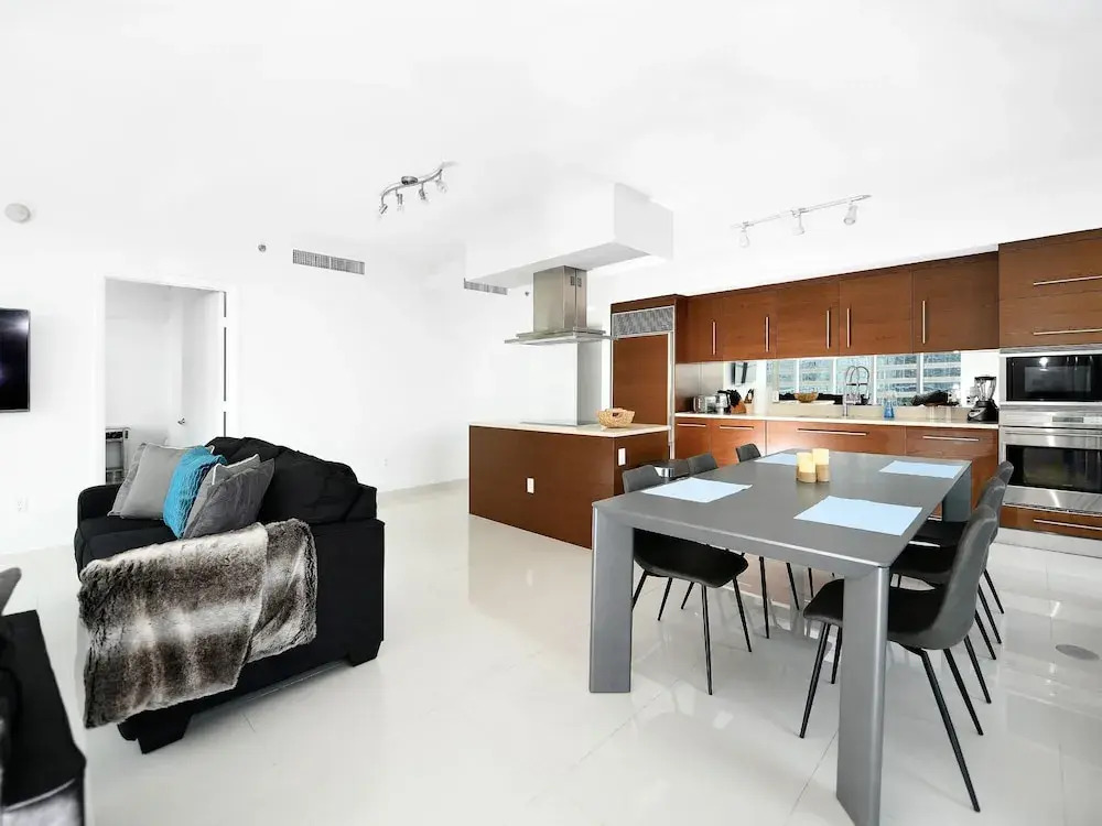 Miami World Rental - Iconbrickell 3210