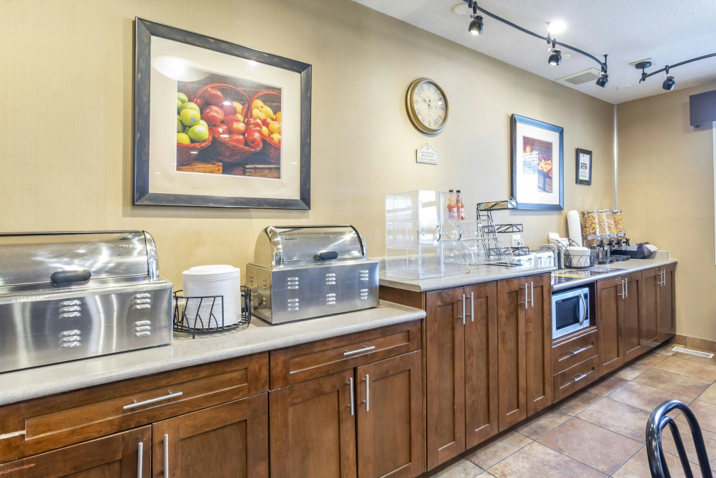 Devonian Hotel and Suites