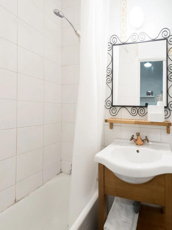 Room to Rent Augusto Figueroa