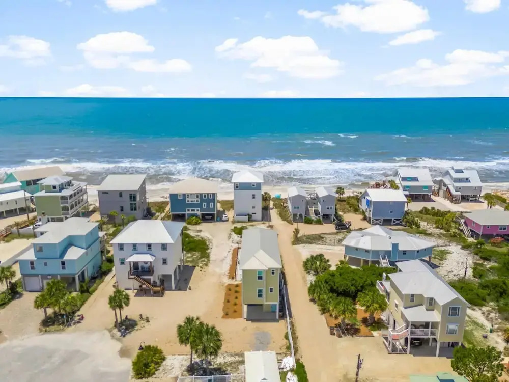 Pet Friendly Beach House - Beach Hop