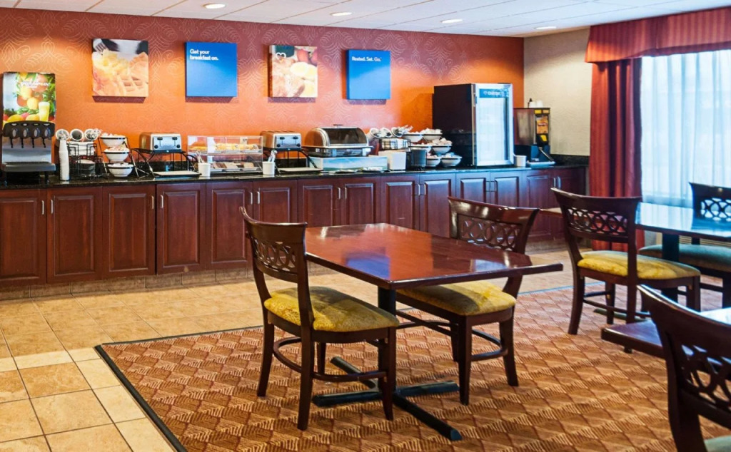 Comfort Inn & Suites Cambridge