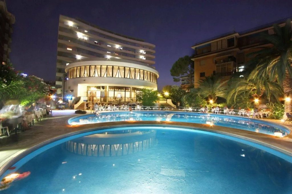 International Hotel & Suite
