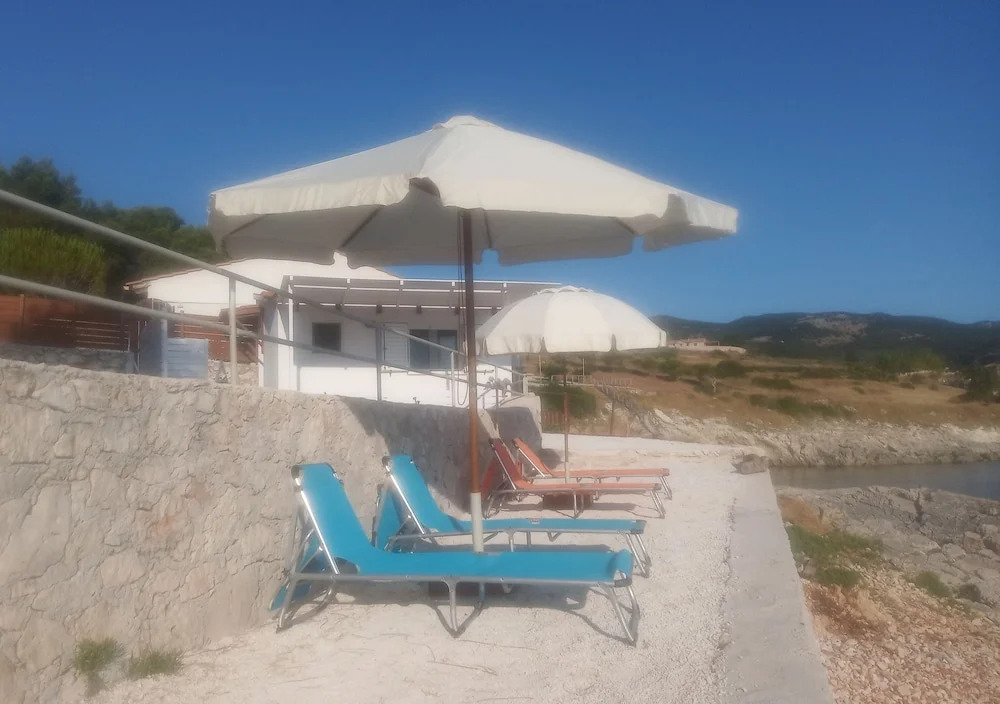 Floreica Maisonneta By the Sea.