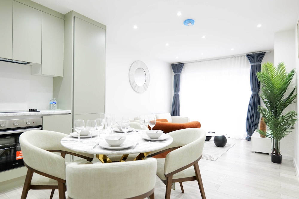 The Wembley Crown Retreat 1 Bed Flat