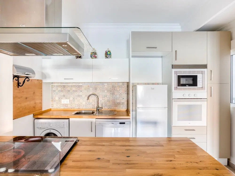 Snug Apartment in Sevilla near Plaza del Cabildo