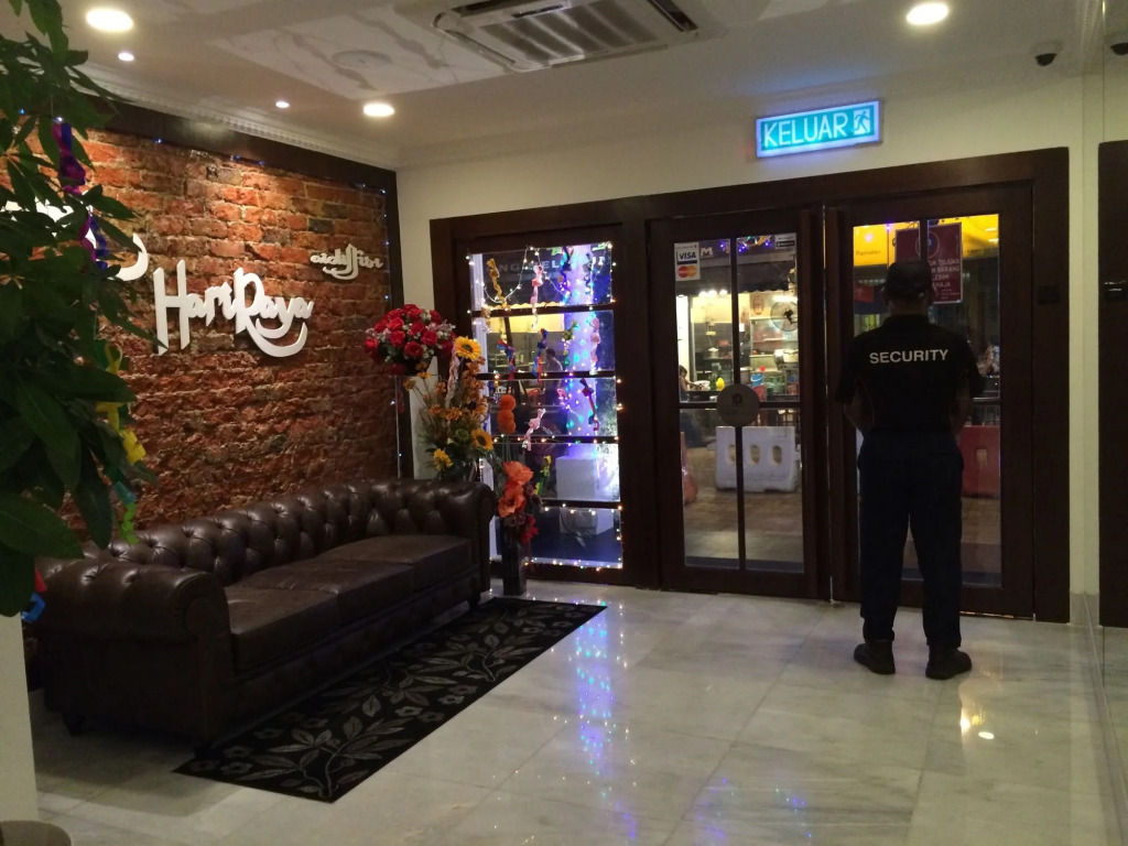 Belllo Hotel JB Central