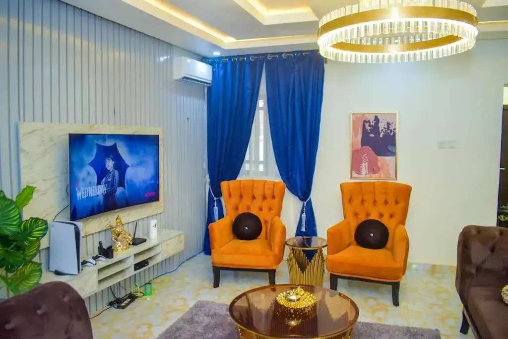 Entire Beautiful Three Bedrooms Apartments