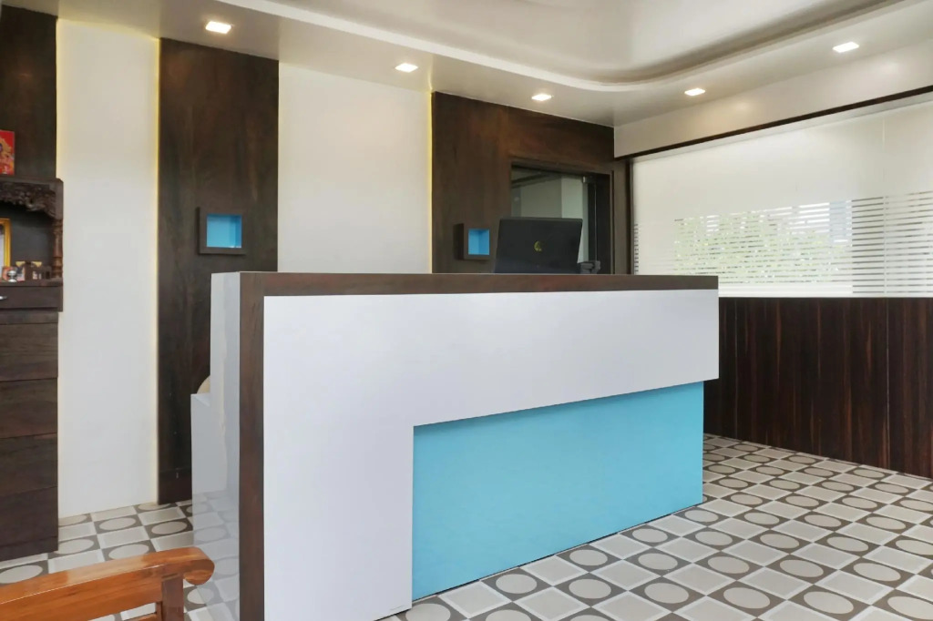 OYO 35766 Hotel Grand Inn
