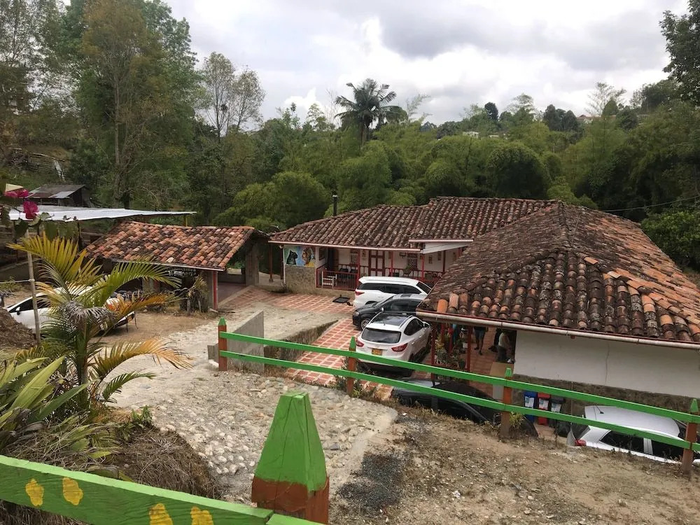 Bareque Hostel