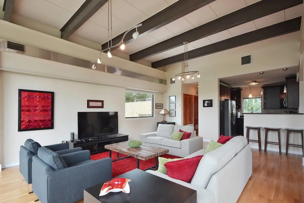 W 6th St Penthouse with City Views by RedAwning