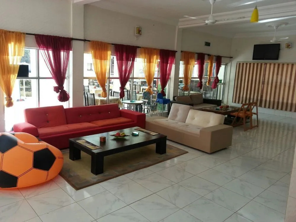 Woodpecker Resort Hotel