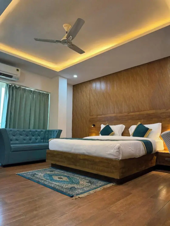 Hotel 7 Heaven
