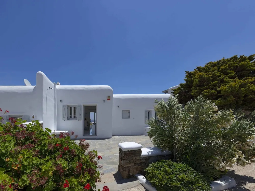 Villa in Mykonos with Sea View and Pool