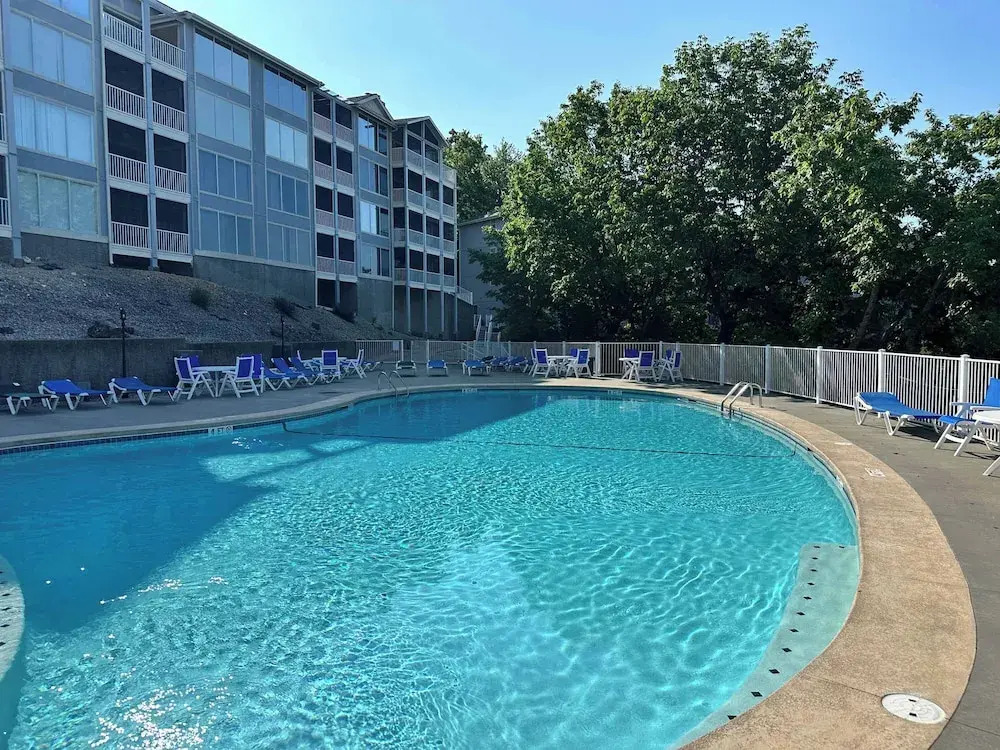 Lazy L at the Lake Chic 3 BDR Condo w/ Boat Slip