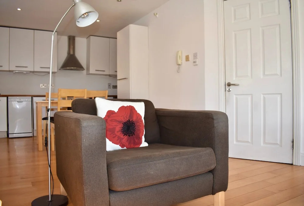 Modern Bright 1 Bedroom Apartment in Central Dublin