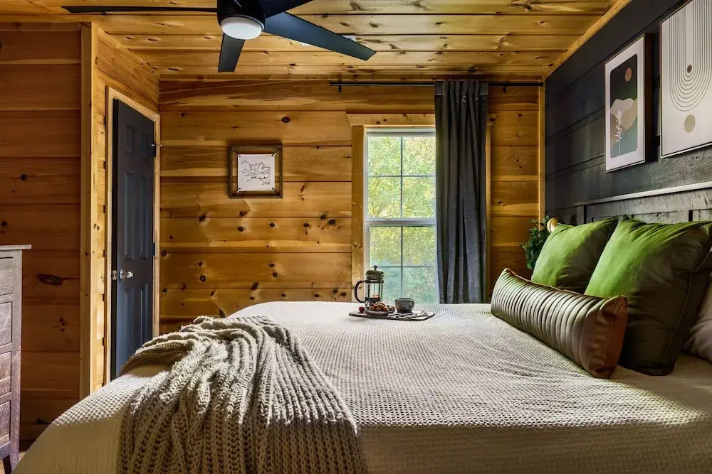 The Copper Bird Cabin
