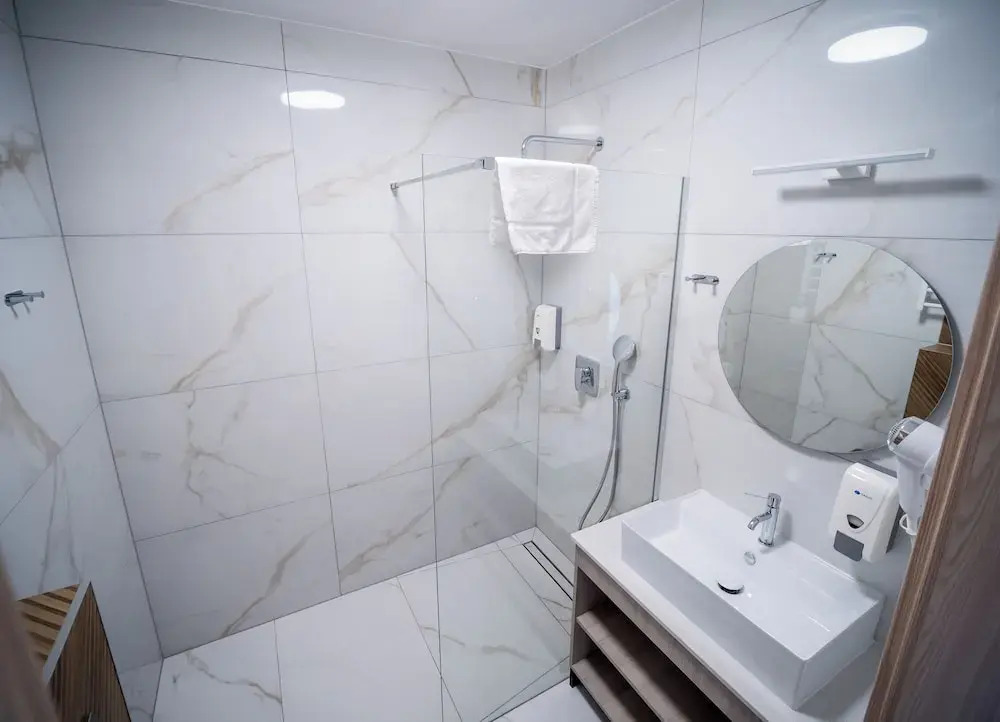 Hotel i Apartamenty Gorzelanny Dźwirzyno