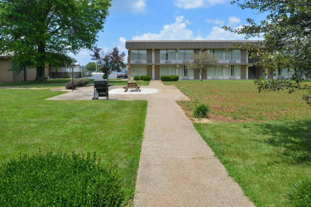 Americas Best Value Inn Bowling Green