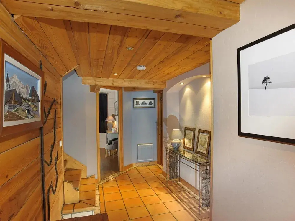 Chalet in Meribel Village Near Ski Lifts