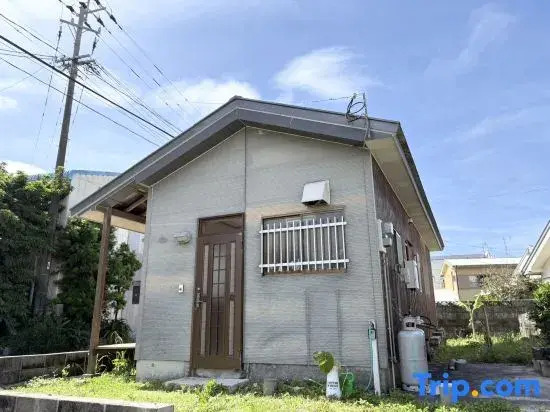 AkarenBanana House