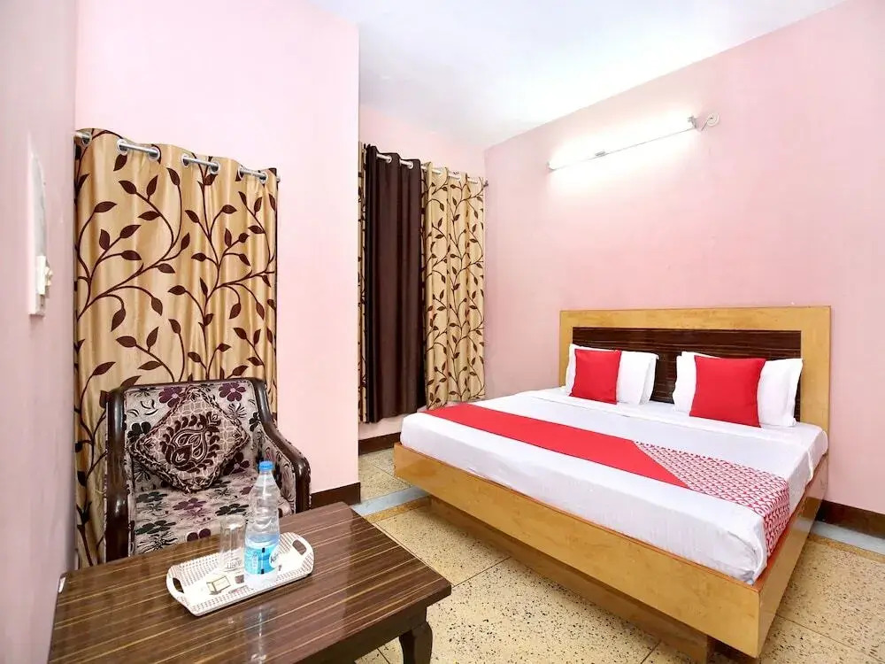 Rajnish by OYO Rooms