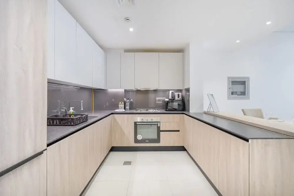 Lovely and Spacious 1 BR in Divine Residences