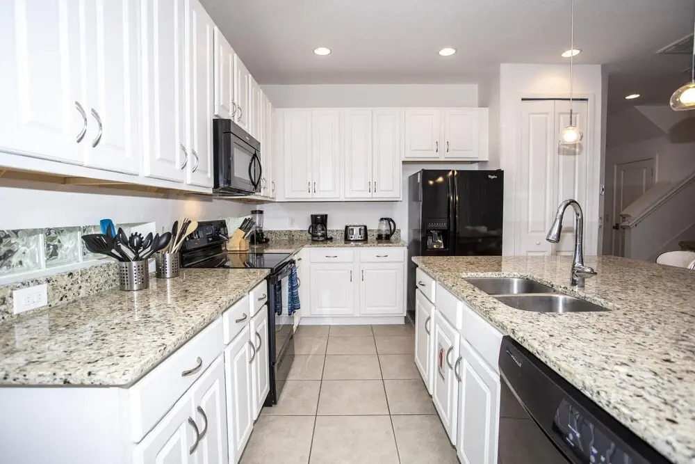 Stunning 6 Bedroom Single Family Home Close to Disney 327