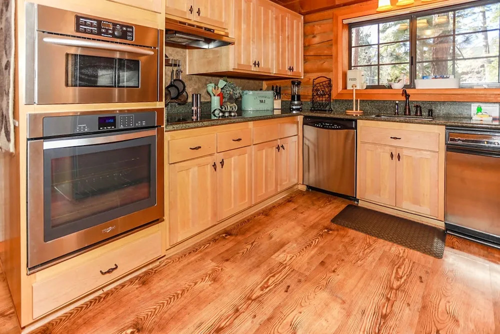 Woodland Log-1887 by Big Bear Vacations