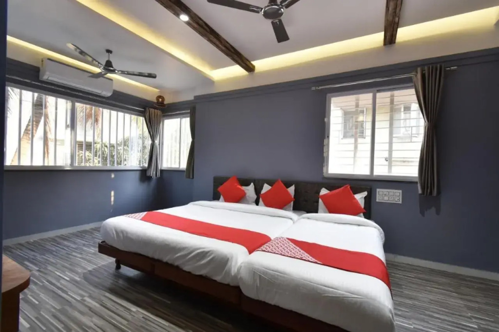 Hotel Ashirwad, Solapur