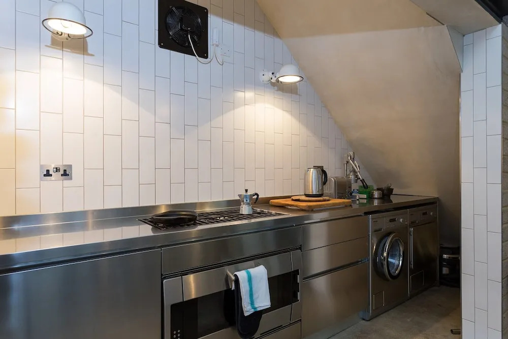 Studio House Sleeps 2 in Bethnal Green