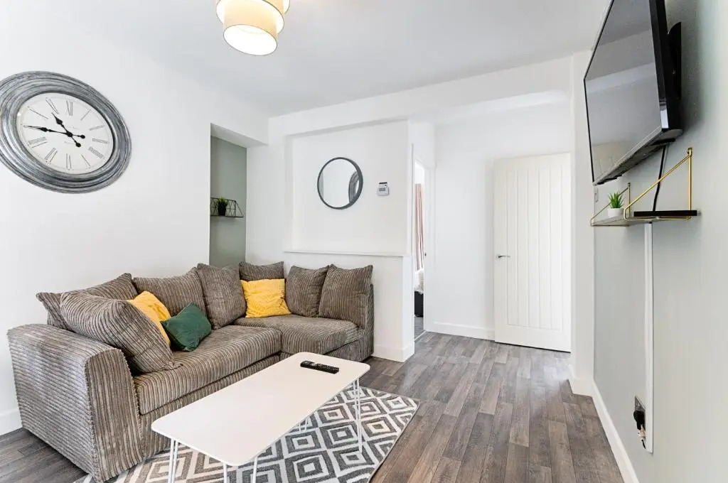 Montana House - TV in every room!