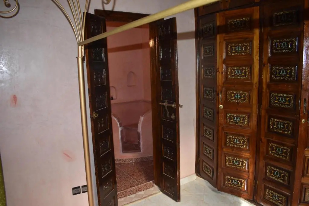 Riad Alaoui 135 with swimming pool and free parking