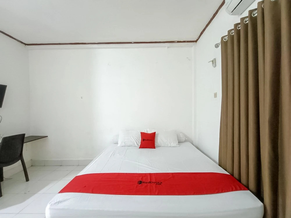 RedDoorz @ Al Muhajir Homestay Kendari