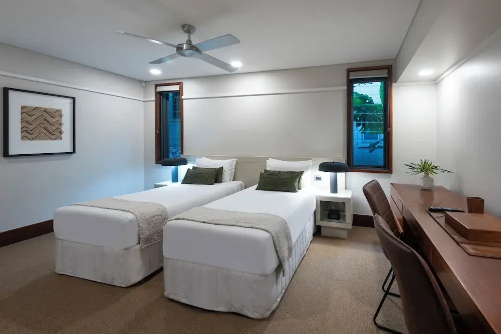 Yacht Club Villas