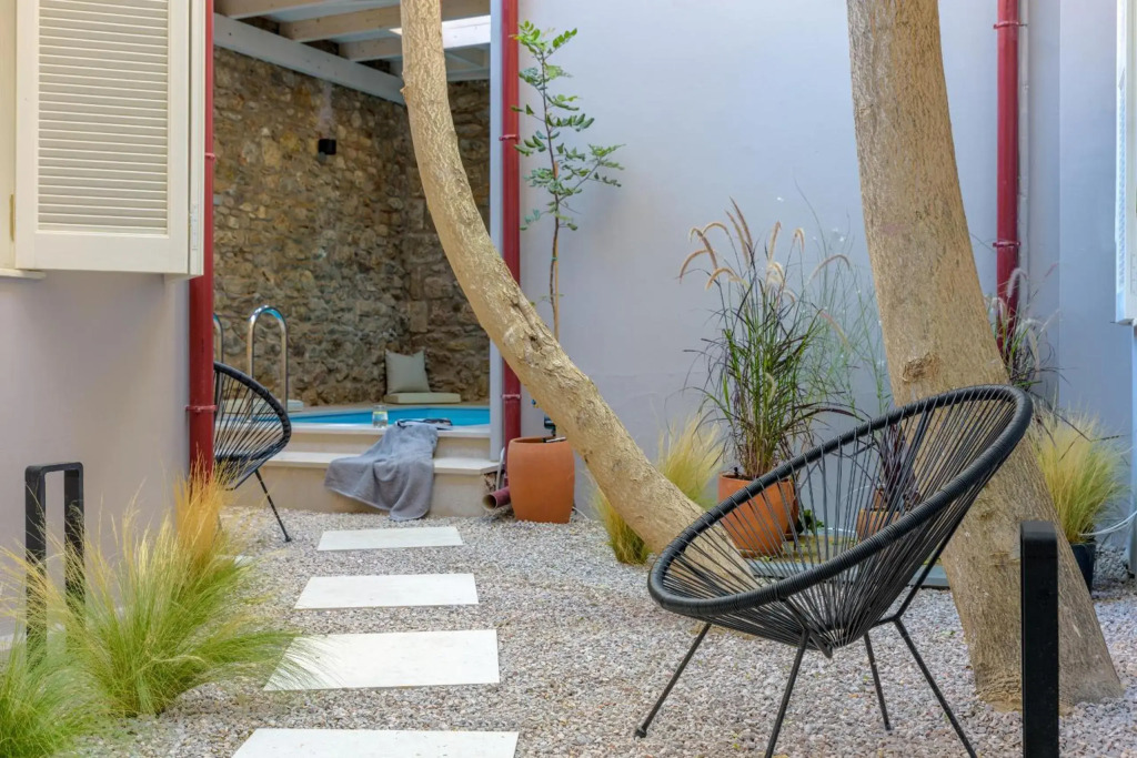 Incomparable Plakas Luxury Apt Private Pool