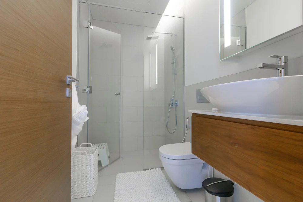 FAM Living City Walk - Opposite City Walk Mall - 2A