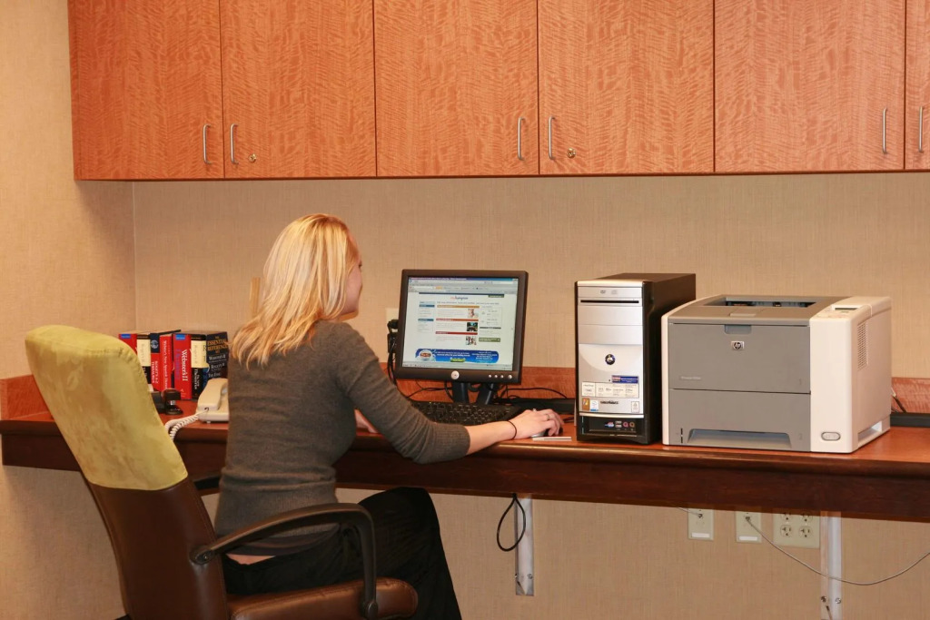 Hampton Inn & Suites Albany-Airport