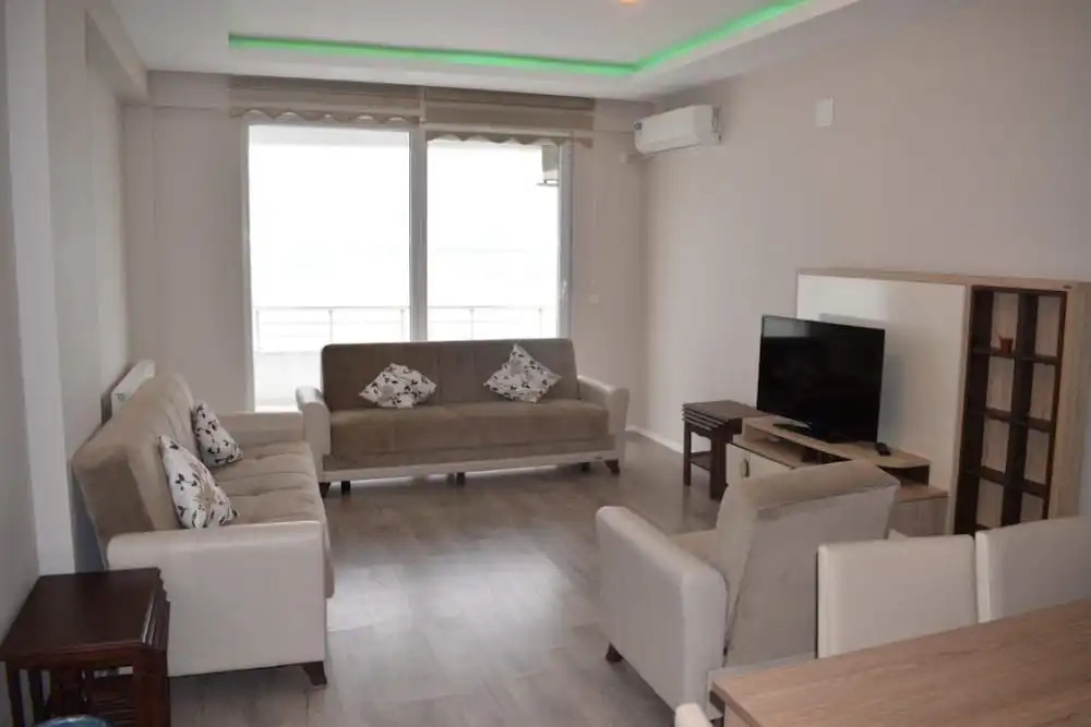 Zahi Apart Yomra