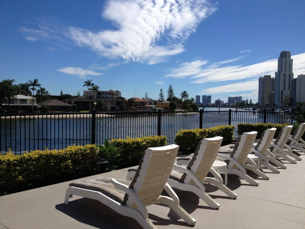 Moorings On Cavill Surfers Paradise